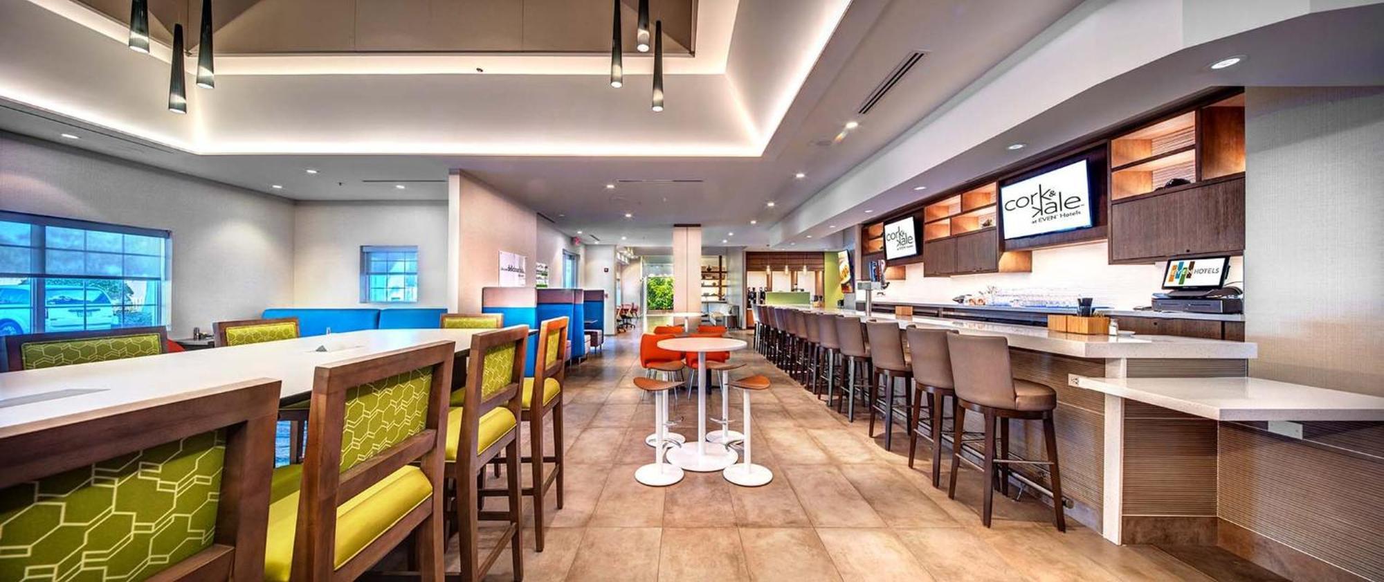 イーブン ホテルズ サラソタ レイクウッド ランチ The Meadows エクステリア 写真