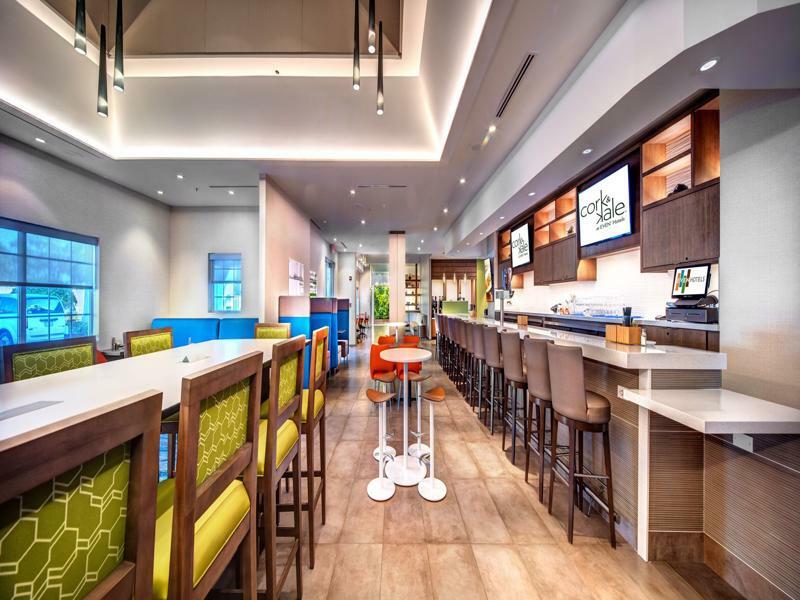 イーブン ホテルズ サラソタ レイクウッド ランチ The Meadows エクステリア 写真